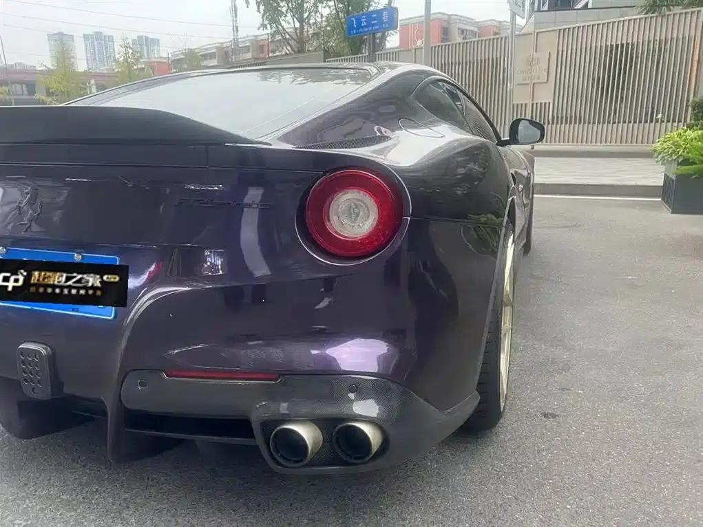 2013 F12berlinetta 6.3L Standard Model — миниатюра 4