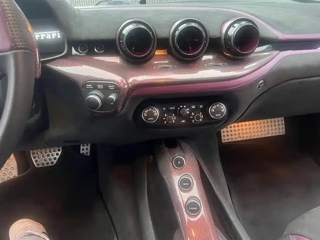 2013 F12berlinetta 6.3L Standard Model — миниатюра 8