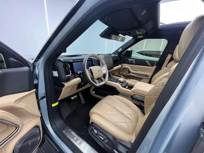 Leopard 8 2025 Smart & Brave Flagship Edition 7-Seater — миниатюра 10
