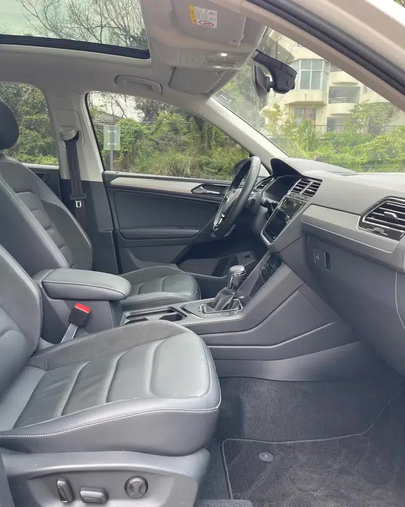 Tiguan L PHEV 2021 1.4T Plug-in Hybrid Premium Edition — миниатюра 11