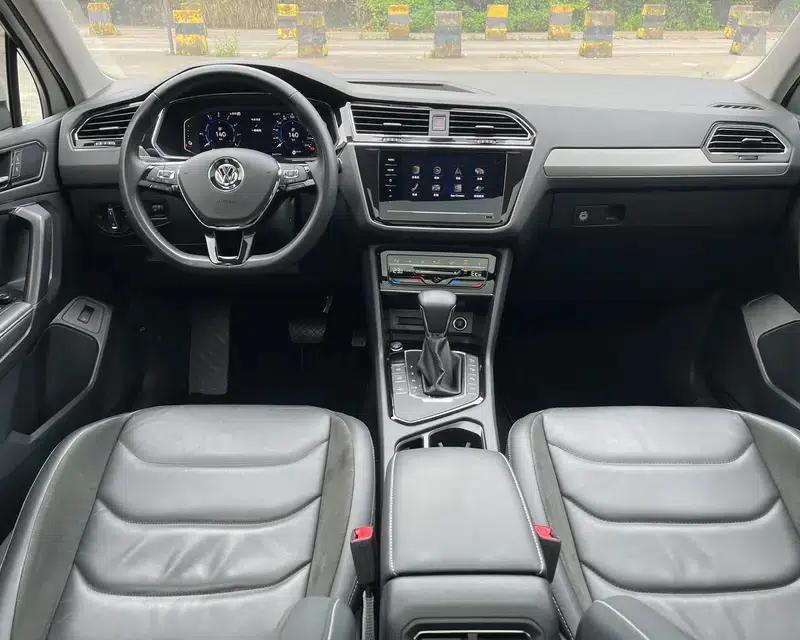 Tiguan L PHEV 2021 1.4T Plug-in Hybrid Premium Edition — миниатюра 24