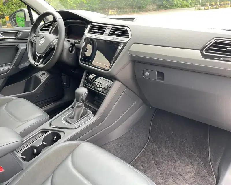 Tiguan L PHEV 2021 1.4T Plug-in Hybrid Premium Edition — миниатюра 28