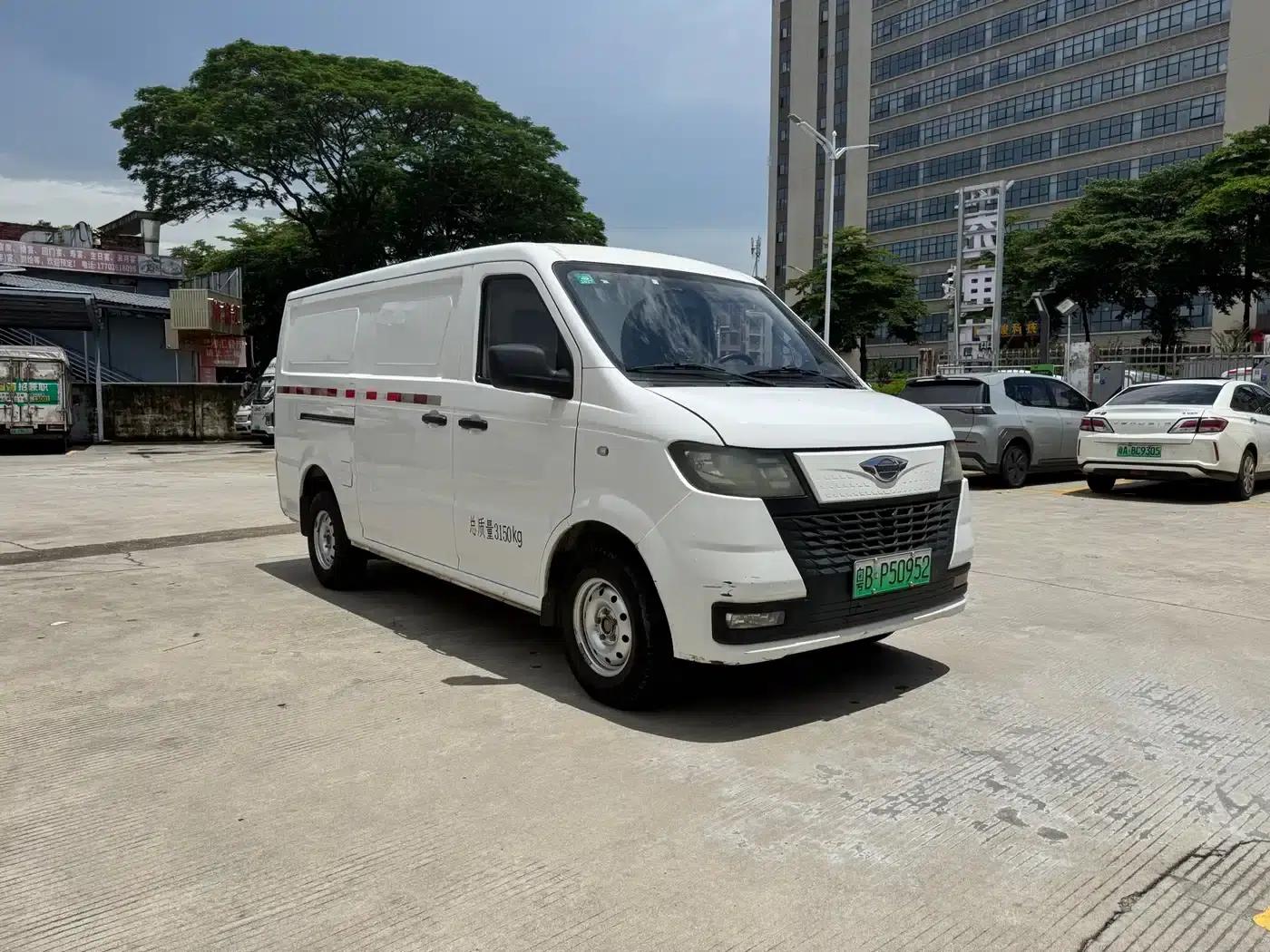EV6 2023 Fast Charging Version — миниатюра 3