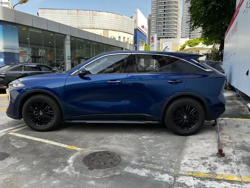 Venucia V2022 260T Idol Edition — миниатюра 4