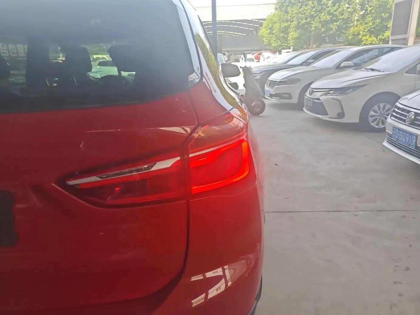 BMW X1 2018 sDrive18Li Luxury Model — миниатюра 14