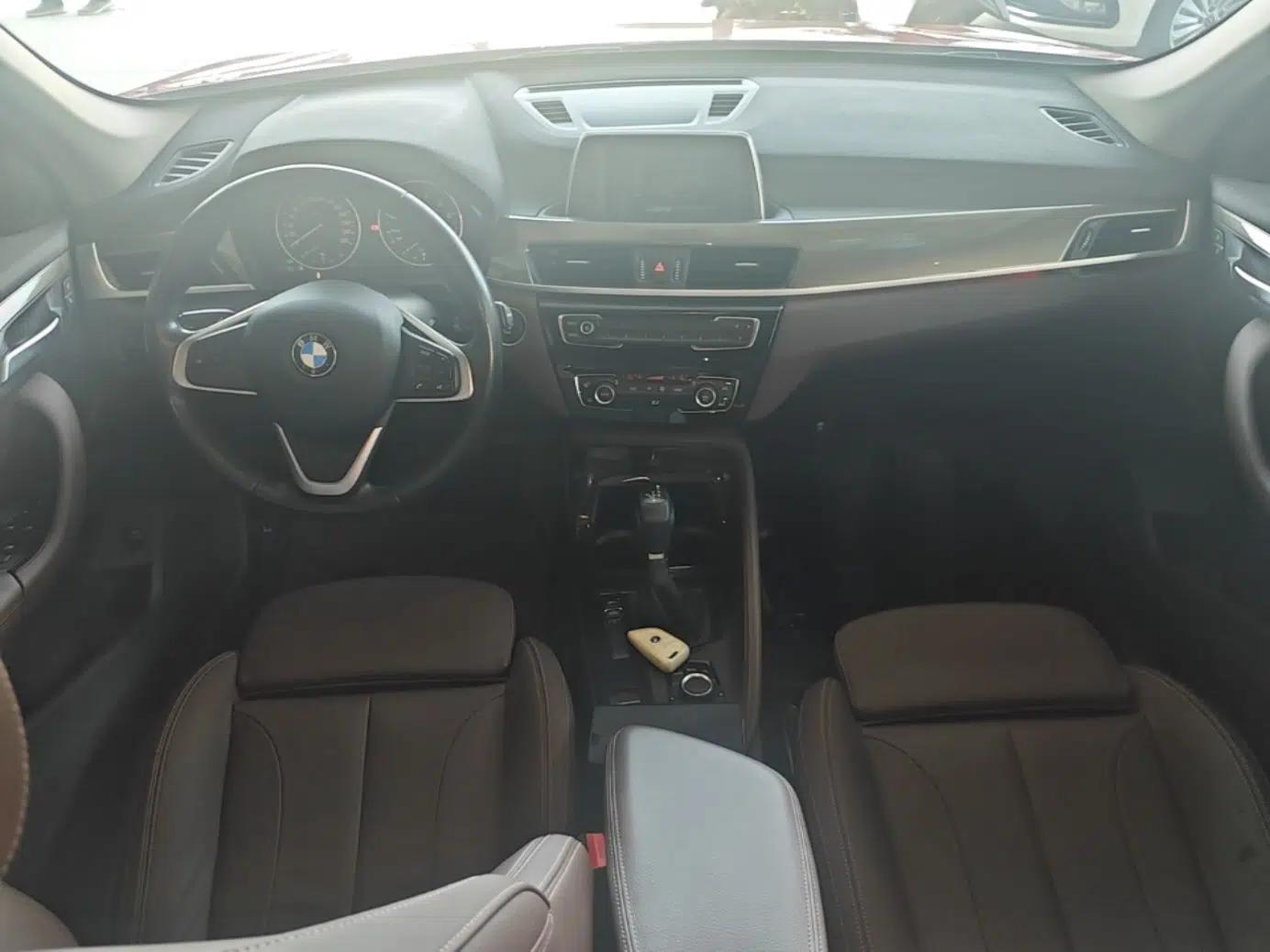 BMW X1 2018 sDrive18Li Luxury Model — миниатюра 17