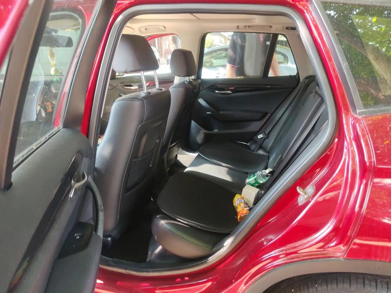 BMW X1 2010 sDrive18i Luxury Model — миниатюра 17