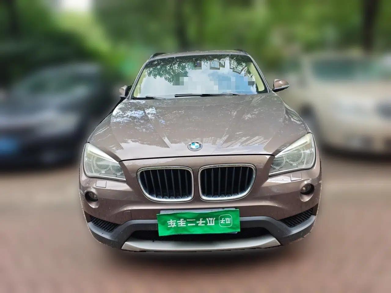 BMW X1 2012 sDrive18i Luxury Edition — миниатюра 2