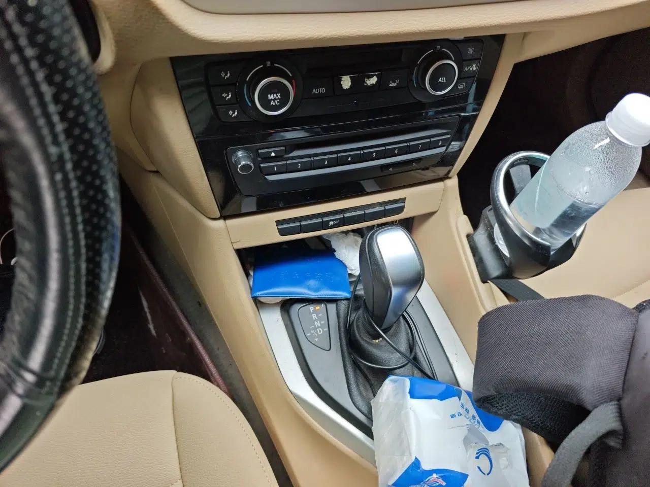 BMW X1 2012 sDrive18i Luxury Edition — миниатюра 14