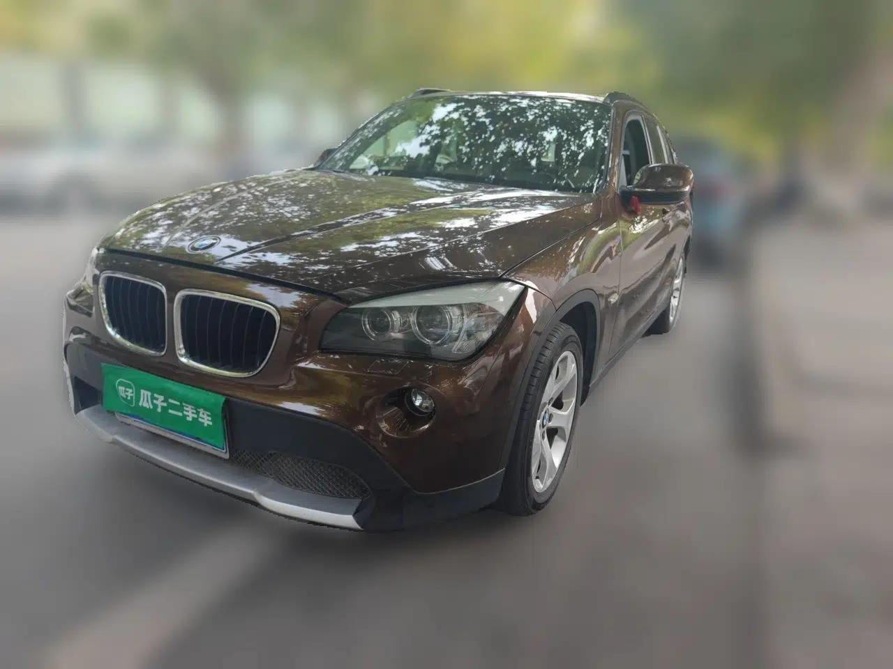 BMW X1 2012 sDrive18i Luxury Edition — миниатюра 1