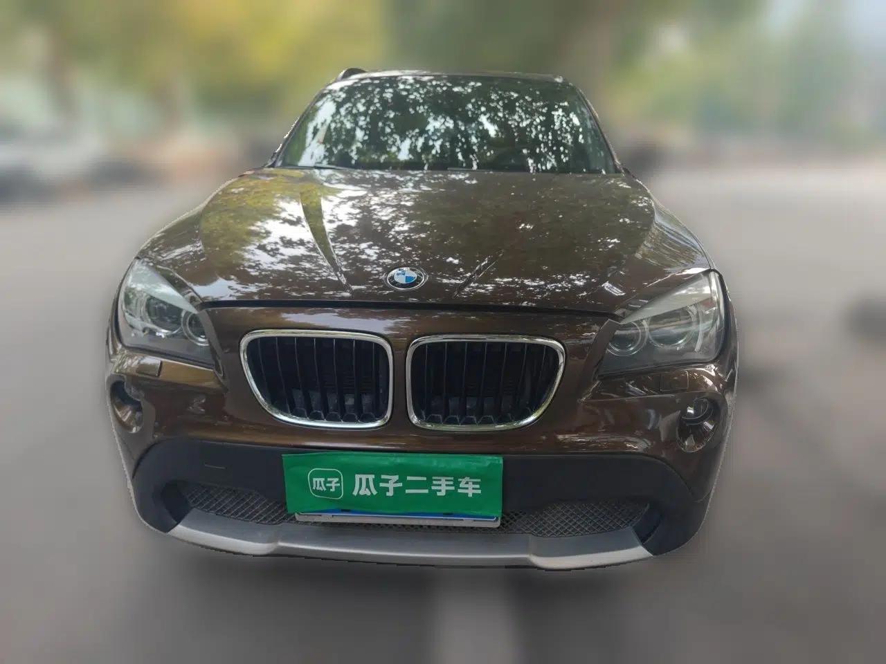 BMW X1 2012 sDrive18i Luxury Edition — миниатюра 2