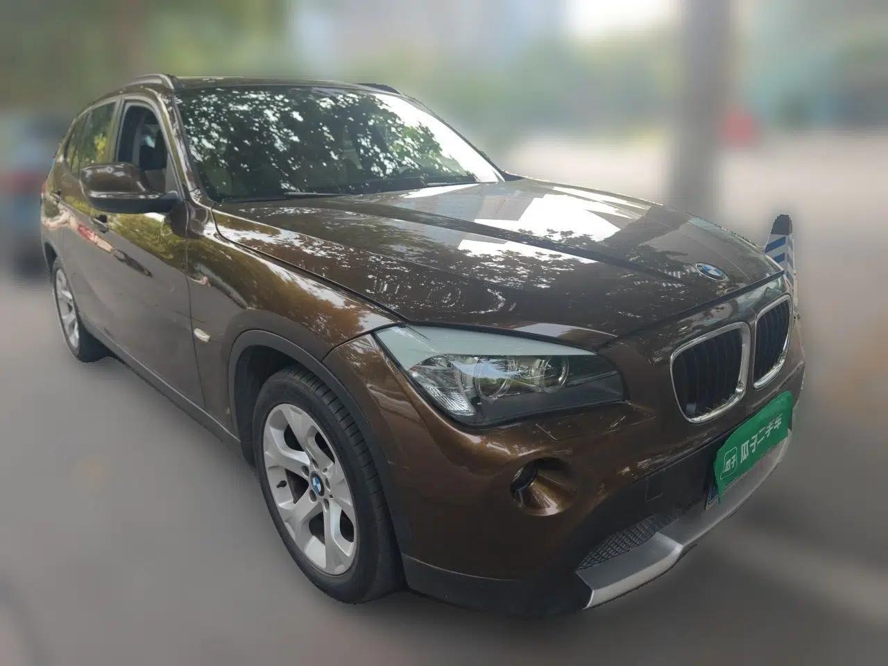 BMW X1 2012 sDrive18i Luxury Edition — миниатюра 3