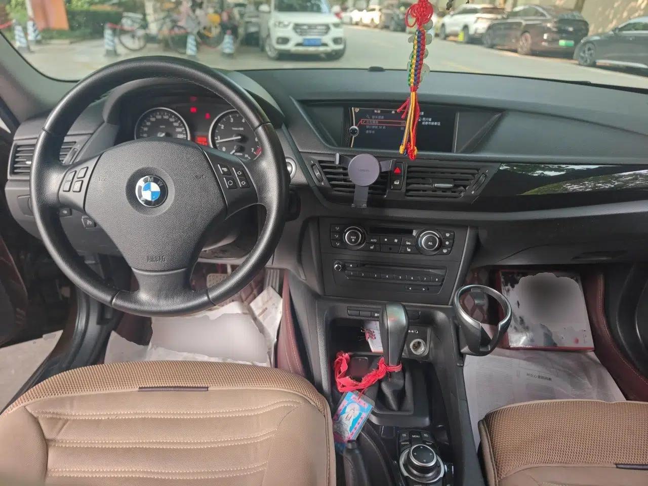 BMW X1 2012 sDrive18i Luxury Edition — миниатюра 9