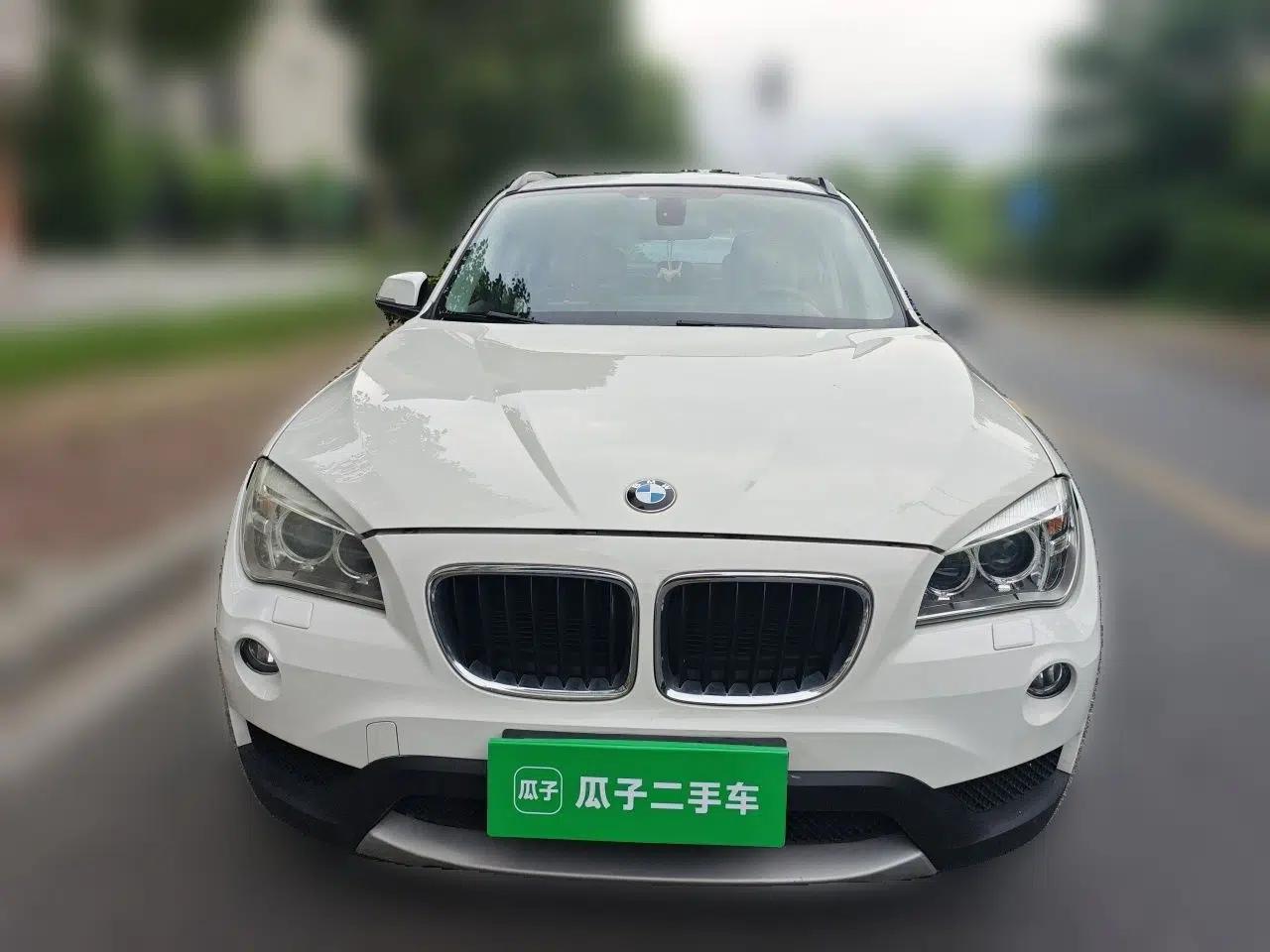 BMW X1 2012 sDrive18i Luxury Edition — миниатюра 2