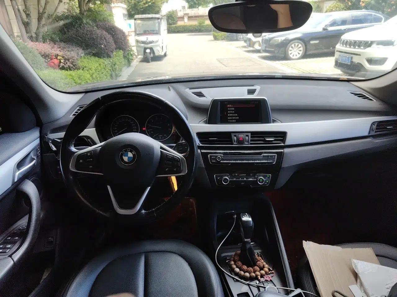 BMW X1 2018 sDrive20Li Leading Model — миниатюра 9
