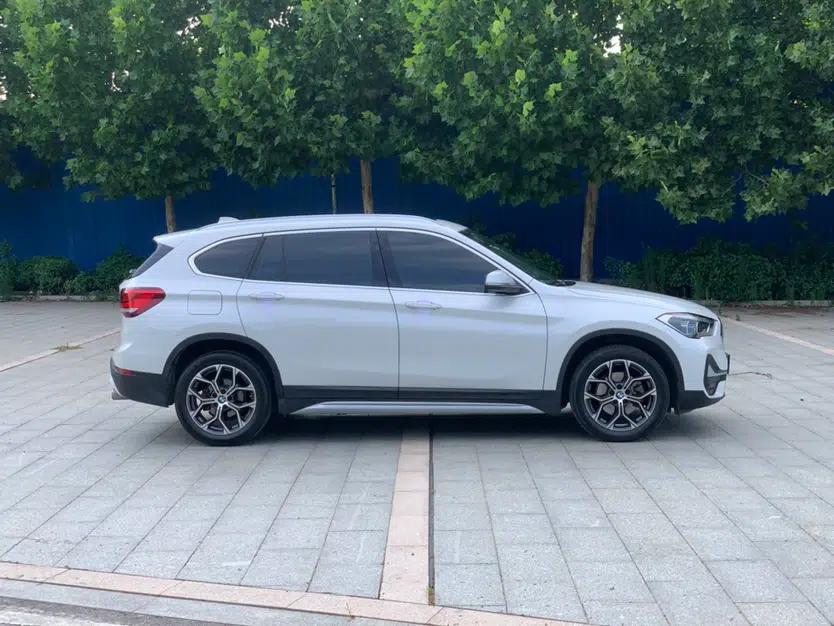BMW X1 2021 sDrive20Li Premium Edition — миниатюра 7