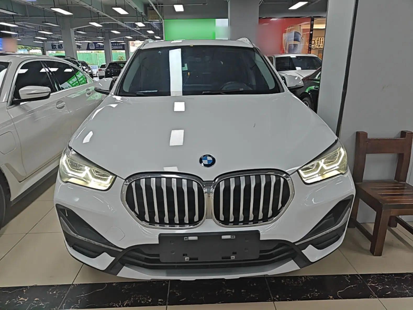 BMW X1 New Energy 2020 xDrive30Le Premium Edition — миниатюра 2