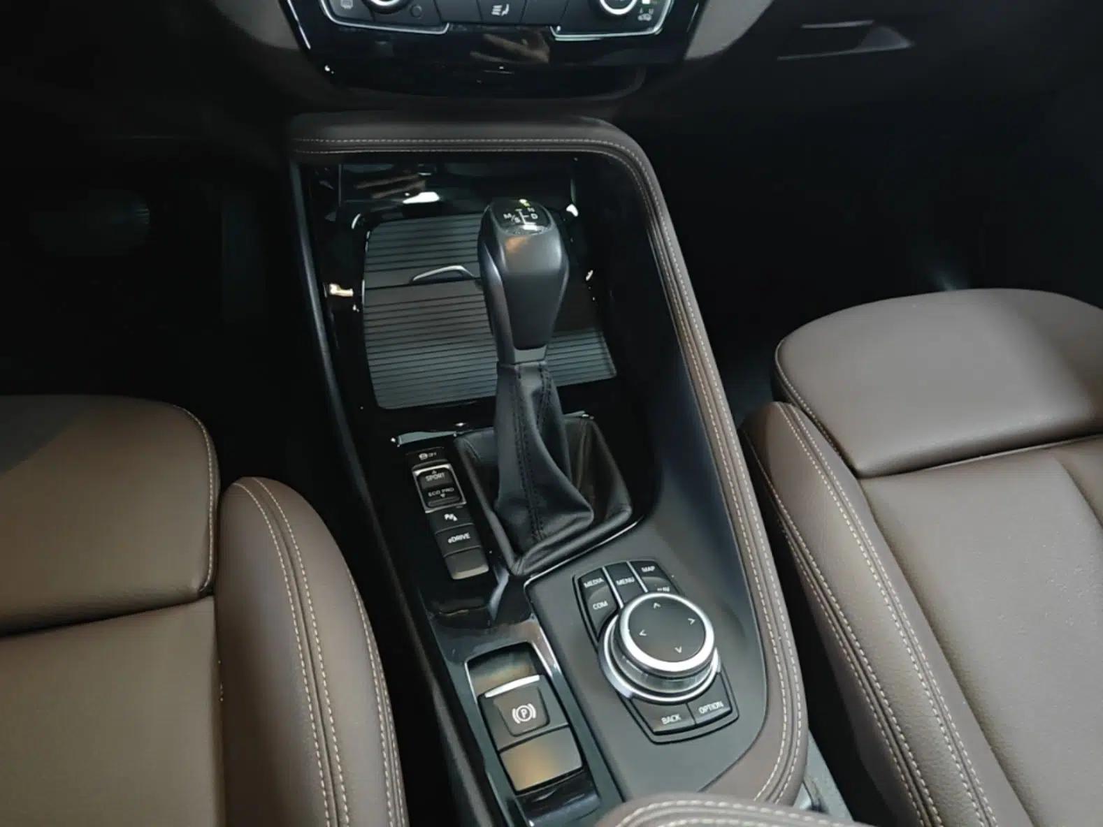BMW X1 New Energy 2020 xDrive30Le Premium Edition — миниатюра 16