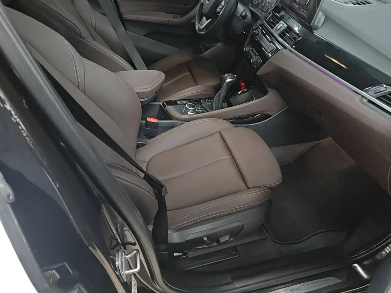 BMW X1 New Energy 2020 xDrive30Le Premium Edition — миниатюра 19