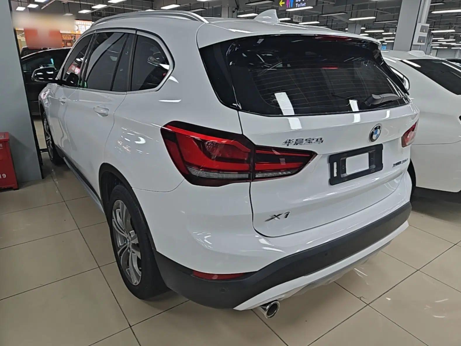 BMW X1 New Energy 2020 xDrive30Le Premium Edition — миниатюра 4