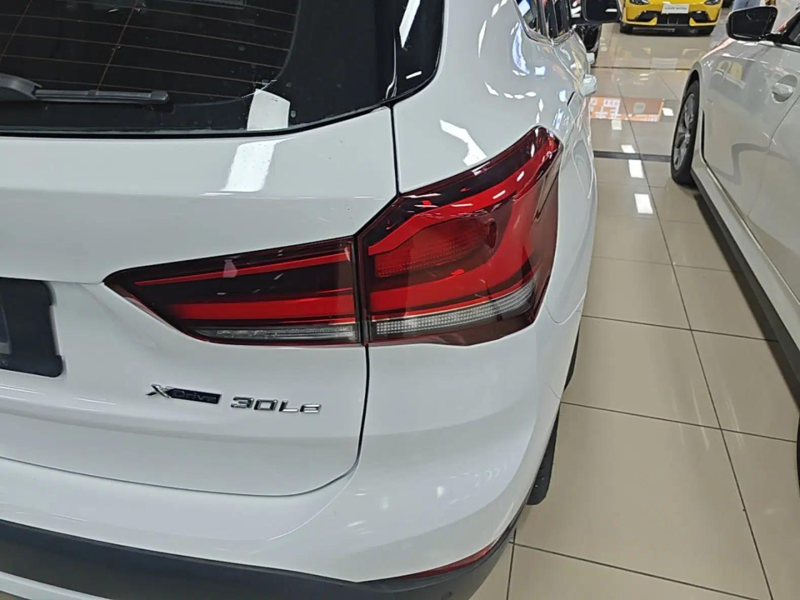 BMW X1 New Energy 2020 xDrive30Le Premium Edition — миниатюра 9