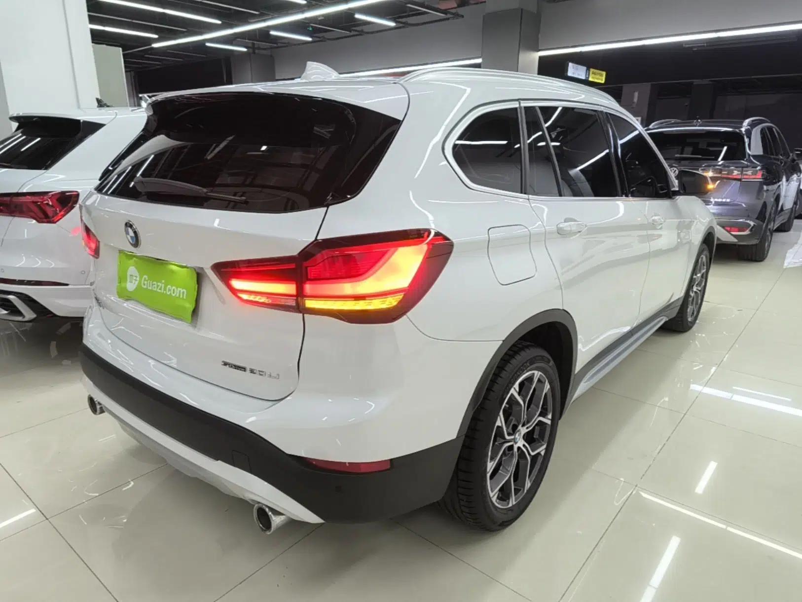 BMW X1 2021 sDrive20Li Premium Edition — миниатюра 6
