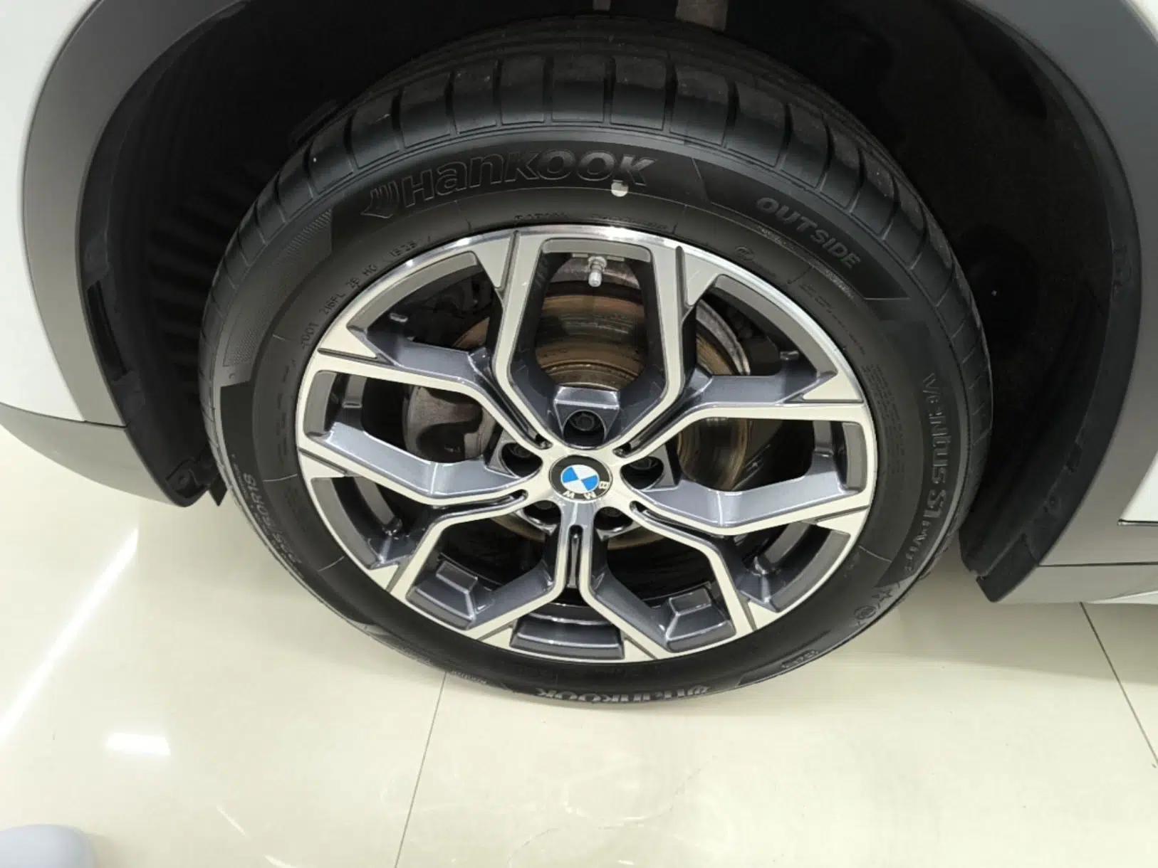 BMW X1 2021 sDrive20Li Premium Edition — миниатюра 10