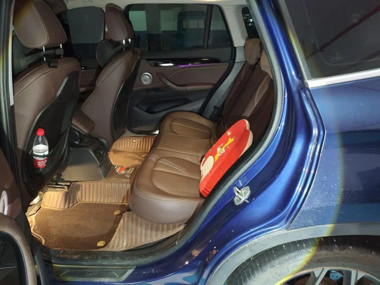 BMW X1 2021 sDrive25Li Leading Model — миниатюра 17