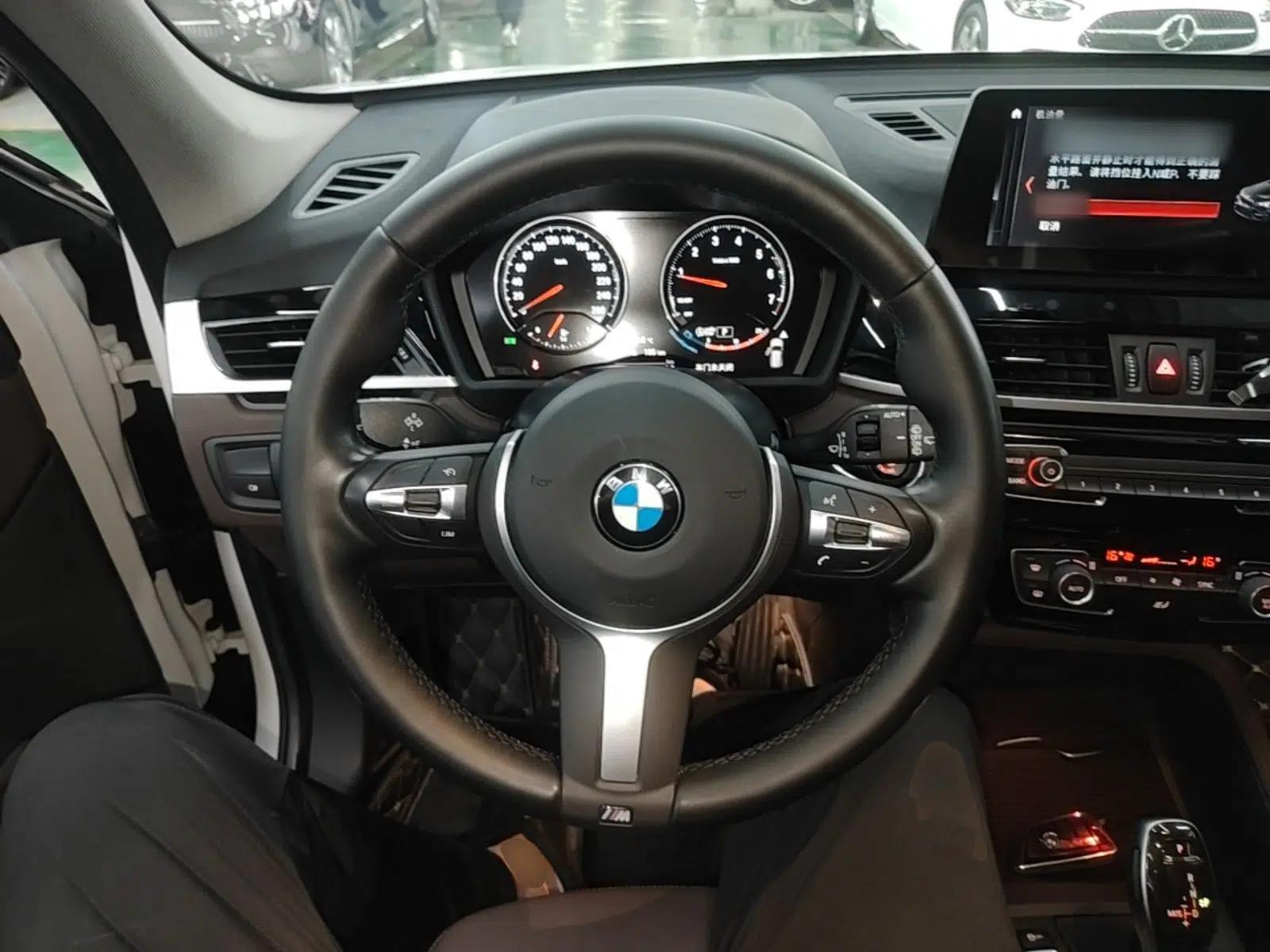 BMW X1 2021 Restyled sDrive25Li Leading Edition — миниатюра 13