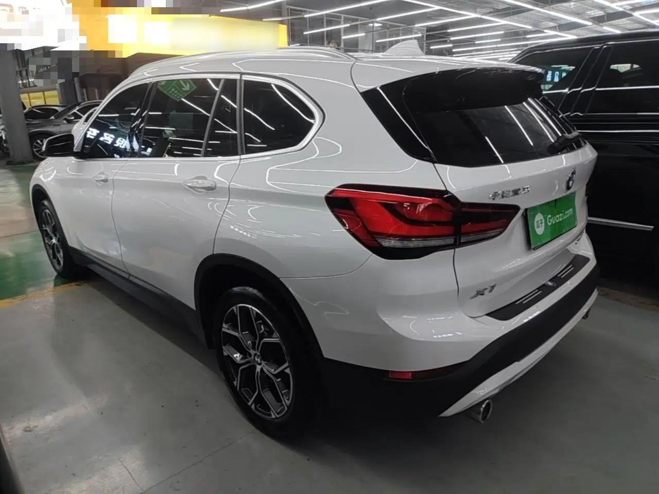 BMW X1 2021 Restyled sDrive25Li Leading Edition — миниатюра 4