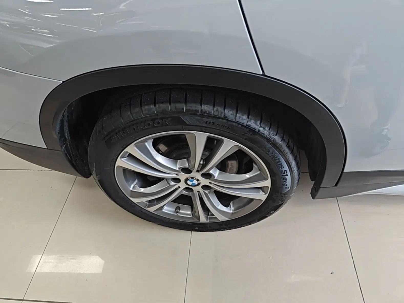 BMW X1 New Energy 2020 xDrive30Le Premium Edition — миниатюра 11