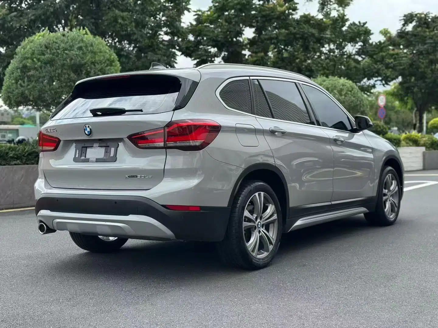 BMW X1 New Energy 2020 xDrive30Le Premium Edition — миниатюра 6