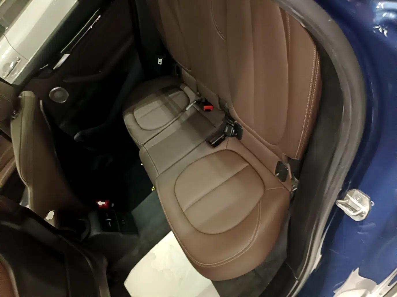 BMW X1 2021 sDrive25Li Leading Model — миниатюра 20