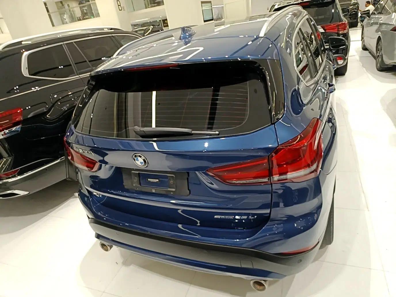 BMW X1 2021 sDrive25Li Leading Model — миниатюра 5