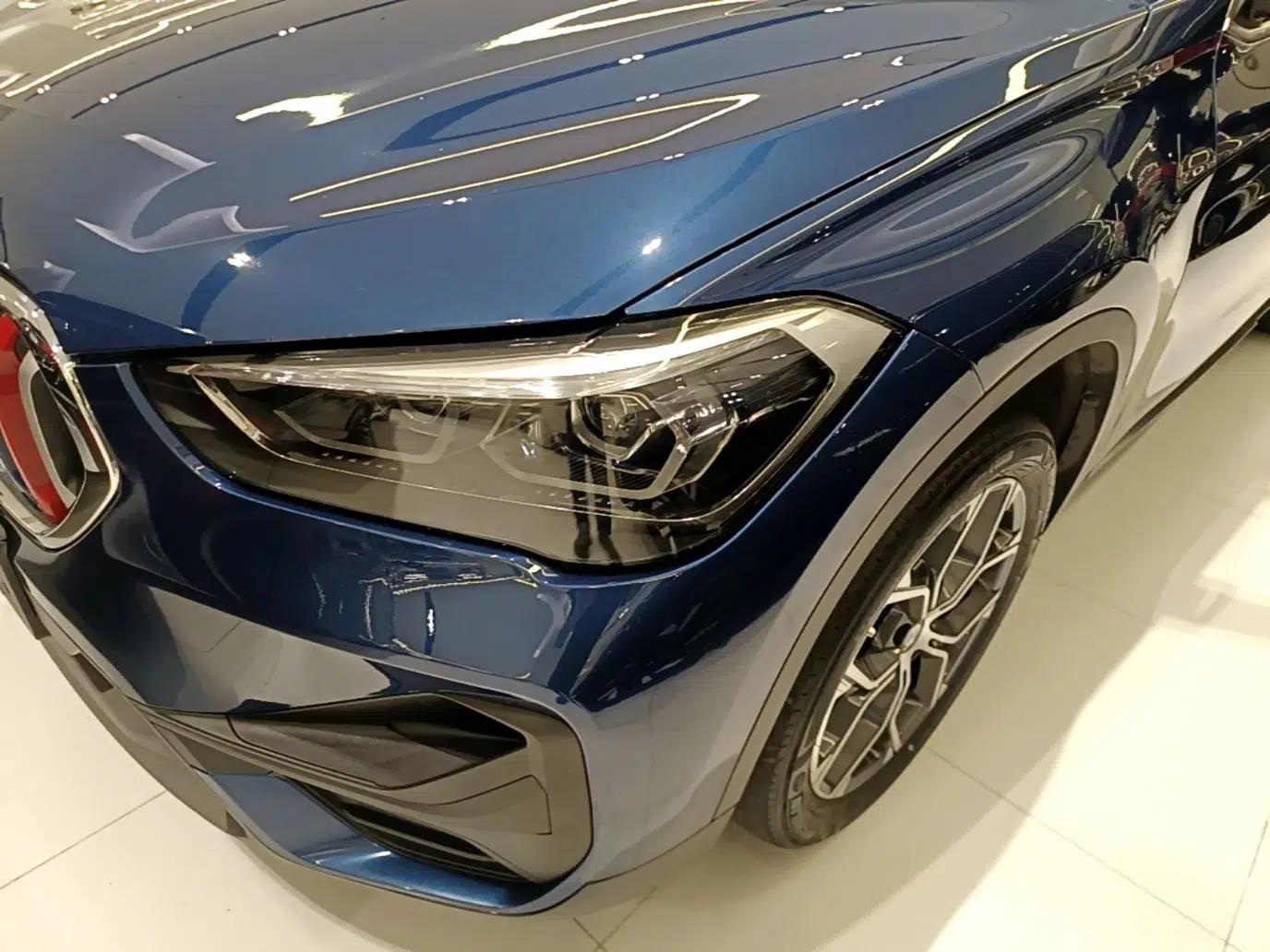 BMW X1 2021 sDrive25Li Leading Model — миниатюра 8
