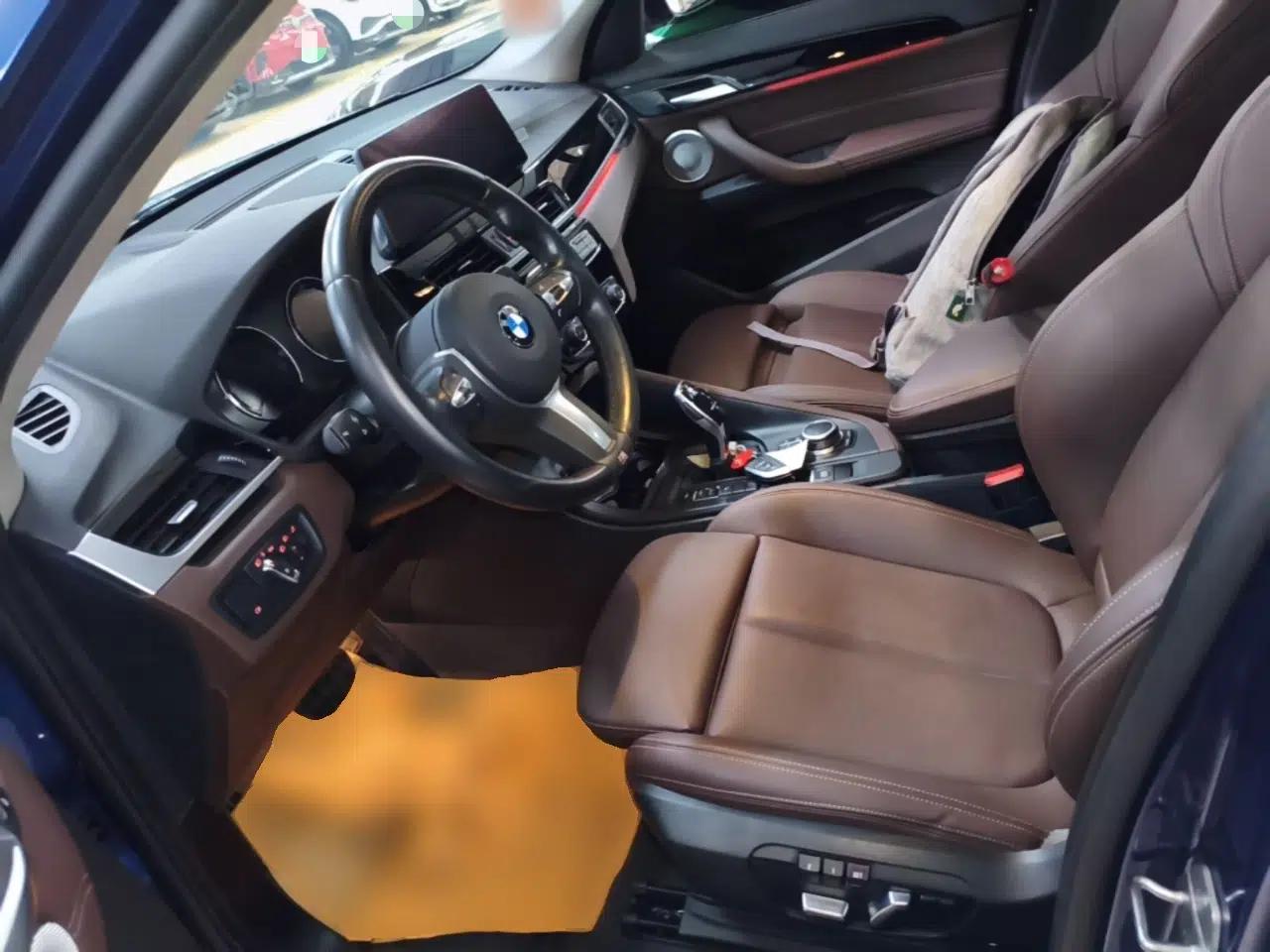 BMW X1 2022 sDrive25Li Leading Model — миниатюра 17