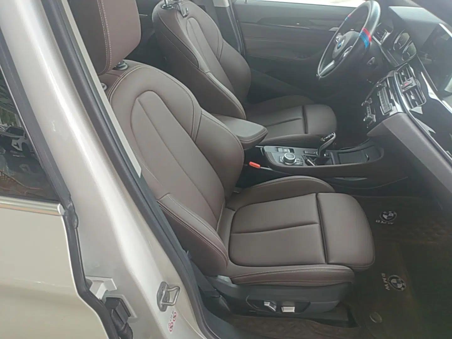 BMW X1 2022 sDrive25Li Leading Model — миниатюра 19