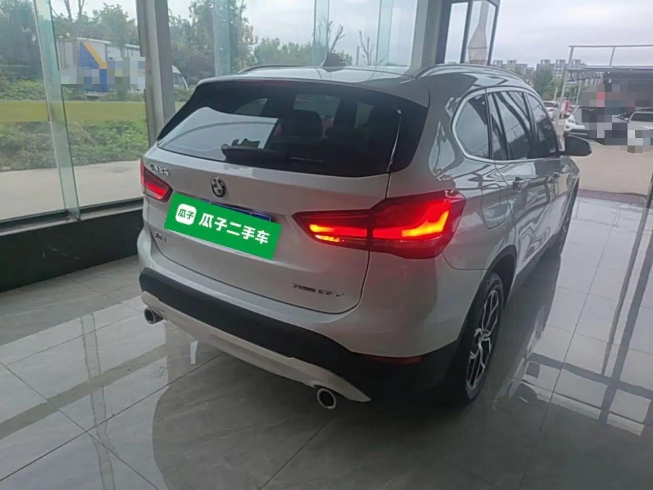 BMW X1 2022 sDrive25Li Leading Model — миниатюра 6