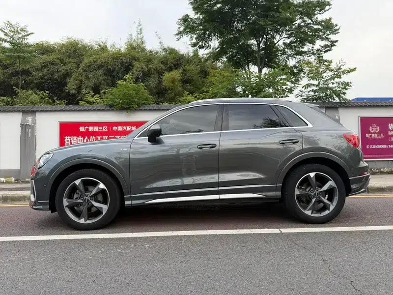 Audi Q3 2022 35 TFSI Fashion Dynamic Edition — миниатюра 4