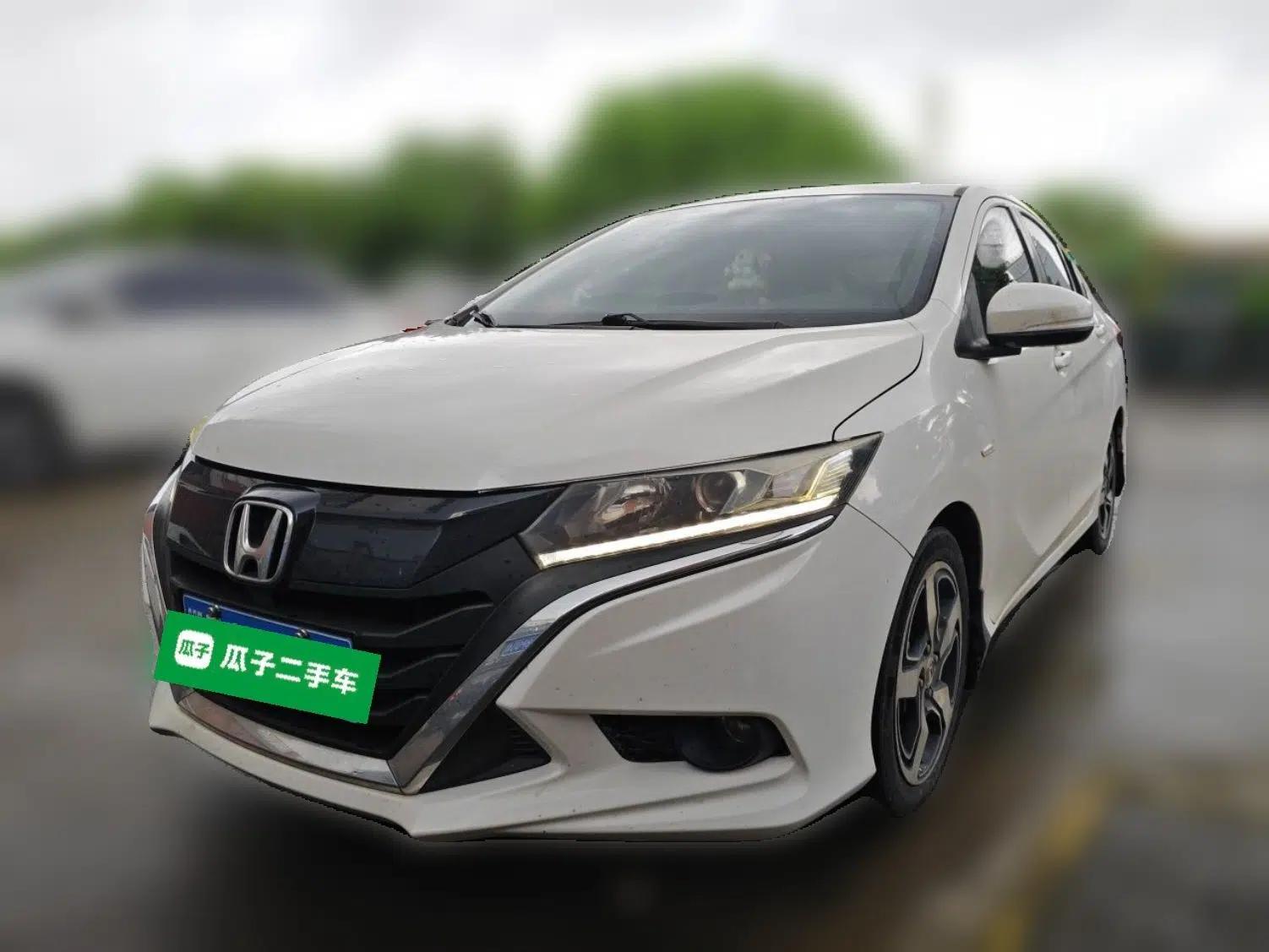 Honda Gienia 2017 1.5L CVT Fashion Edition — миниатюра 1