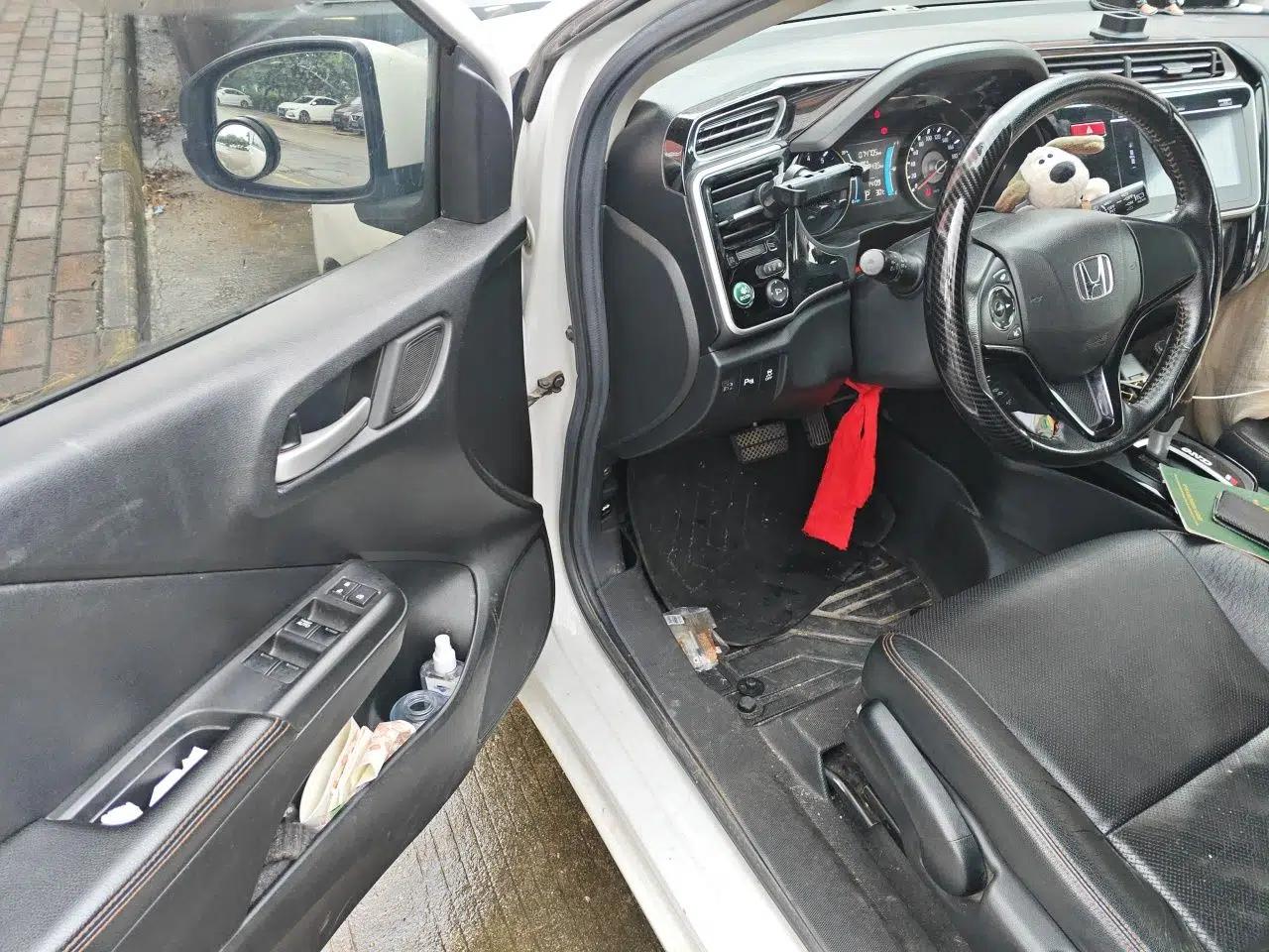 Honda Gienia 2017 1.5L CVT Fashion Edition — миниатюра 16