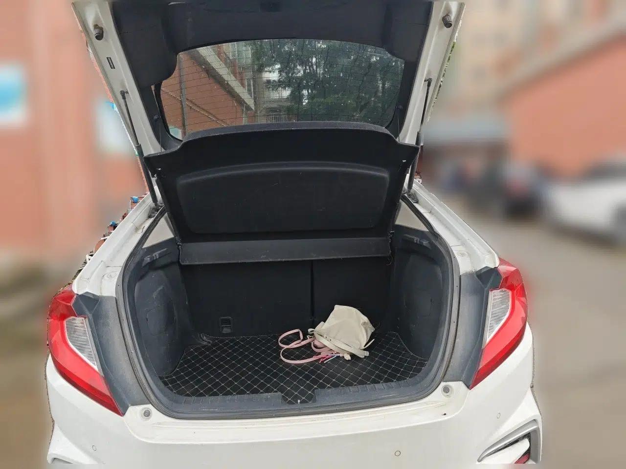 Honda Gienia 2017 1.5L CVT Fashion Edition — миниатюра 19