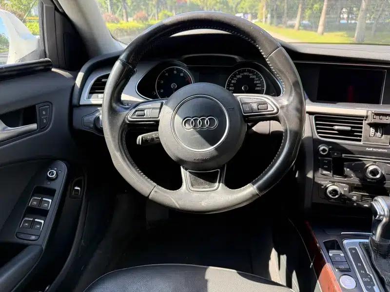 Audi A4L 2016 35 TFSI Classic Edition S line Comfort — миниатюра 16