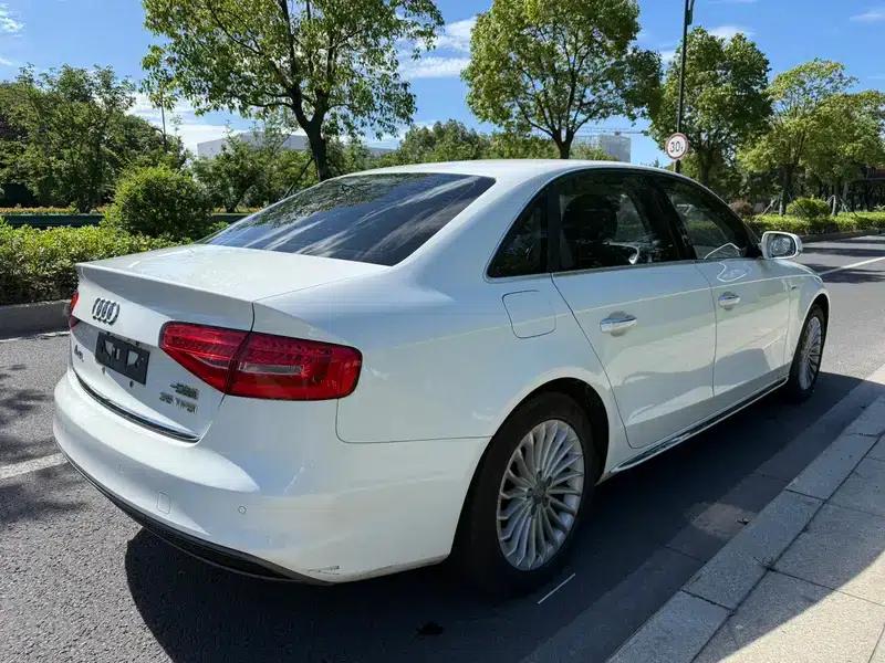 Audi A4L 2016 35 TFSI Classic Edition S line Comfort — миниатюра 6