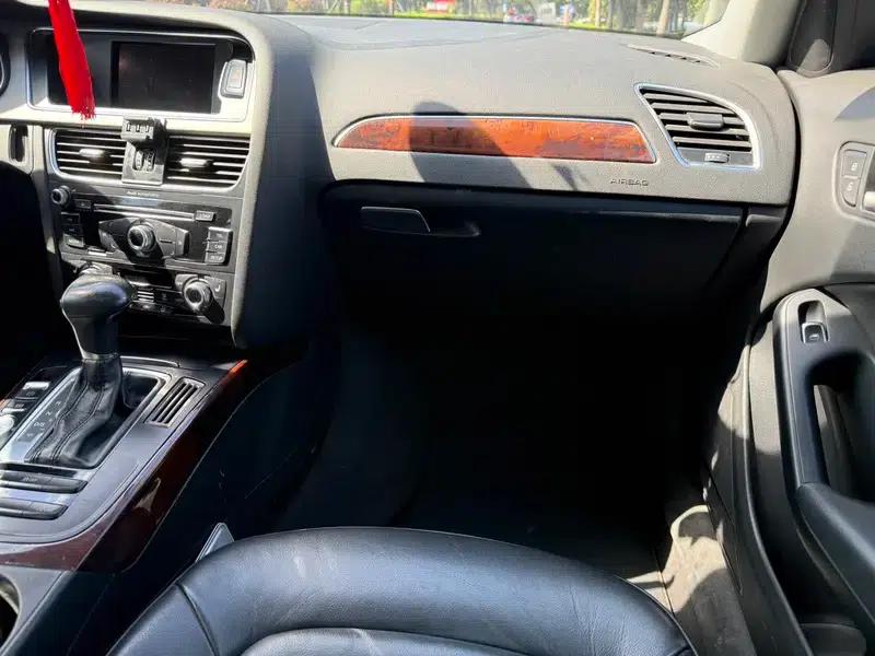 Audi A4L 2016 35 TFSI Classic Edition S line Comfort — миниатюра 8