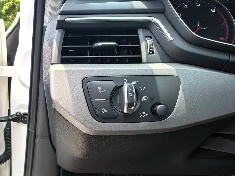 Audi A4L 2019 40 TFSI Progressive (China VI Emission Standard) — миниатюра 24