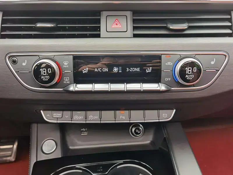 Audi A4L 2024 40 TFSI Luxury Dynamic Starry Night Edition — миниатюра 14