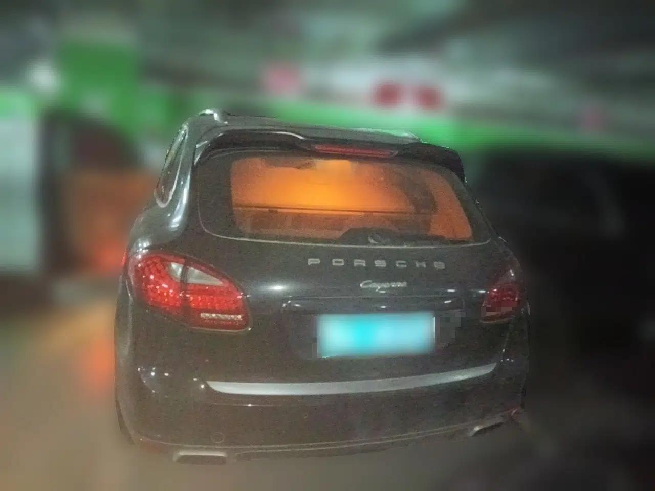 Porsche Cayenne 2014 Cayenne Platinum Edition 3.0T — миниатюра 5
