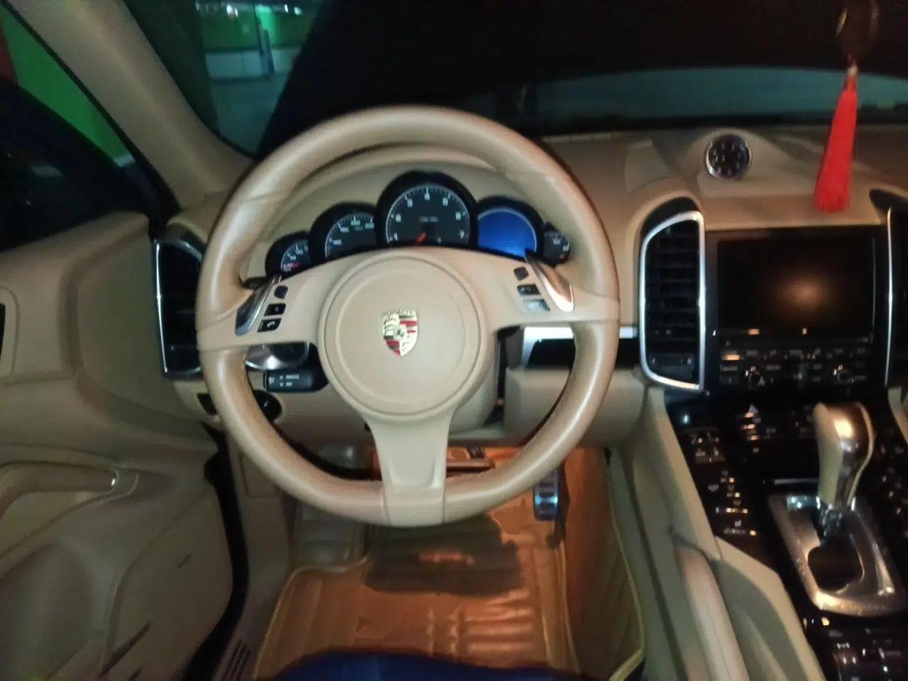 Porsche Cayenne 2014 Cayenne Platinum Edition 3.0T — миниатюра 10