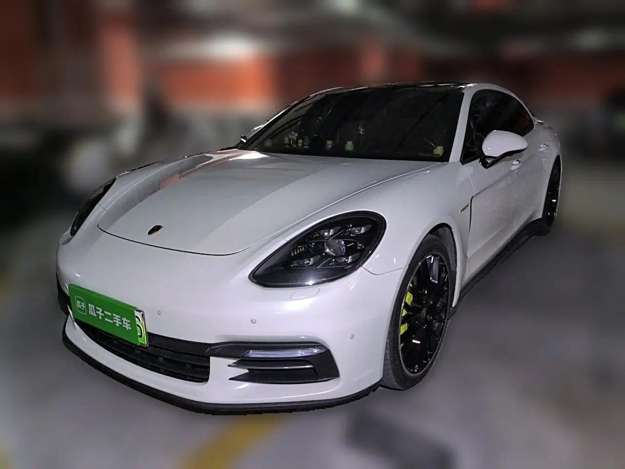 Porsche Panamera 2017 Panamera 4 E-Hybrid Executive Long Wheelbase 2.9T — миниатюра 1